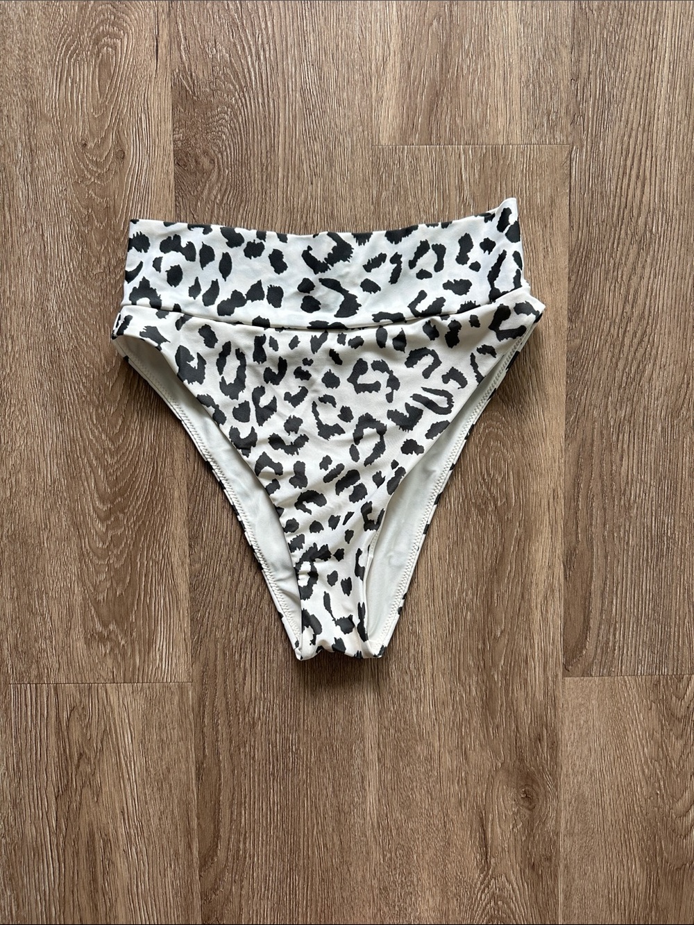 Aerie High Waisted High Cut Cheeky Bikini Bottom White & Black Leopard Small